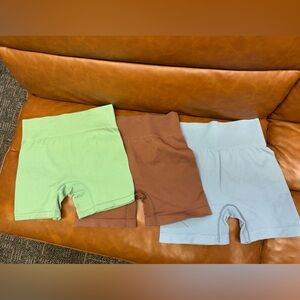 Bundle of three Ribbed Seamless Bike Gym Shorts Size M Green Blue Brown